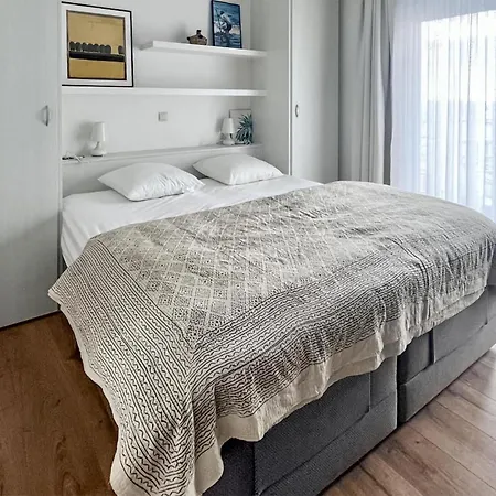 דירה 2 Bedroom Lovely In *
