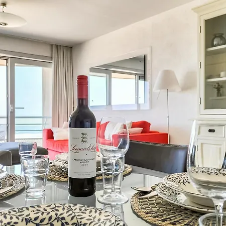 2 Bedroom Lovely In דירה אוסטנדה
